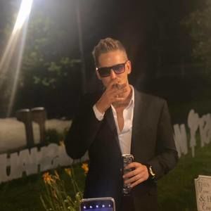 Meet your Posher, Steven